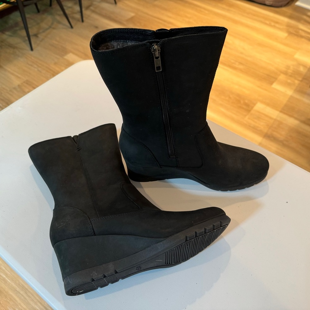 UGG Joely Women Waterproof Wedge Boots. Size 9
